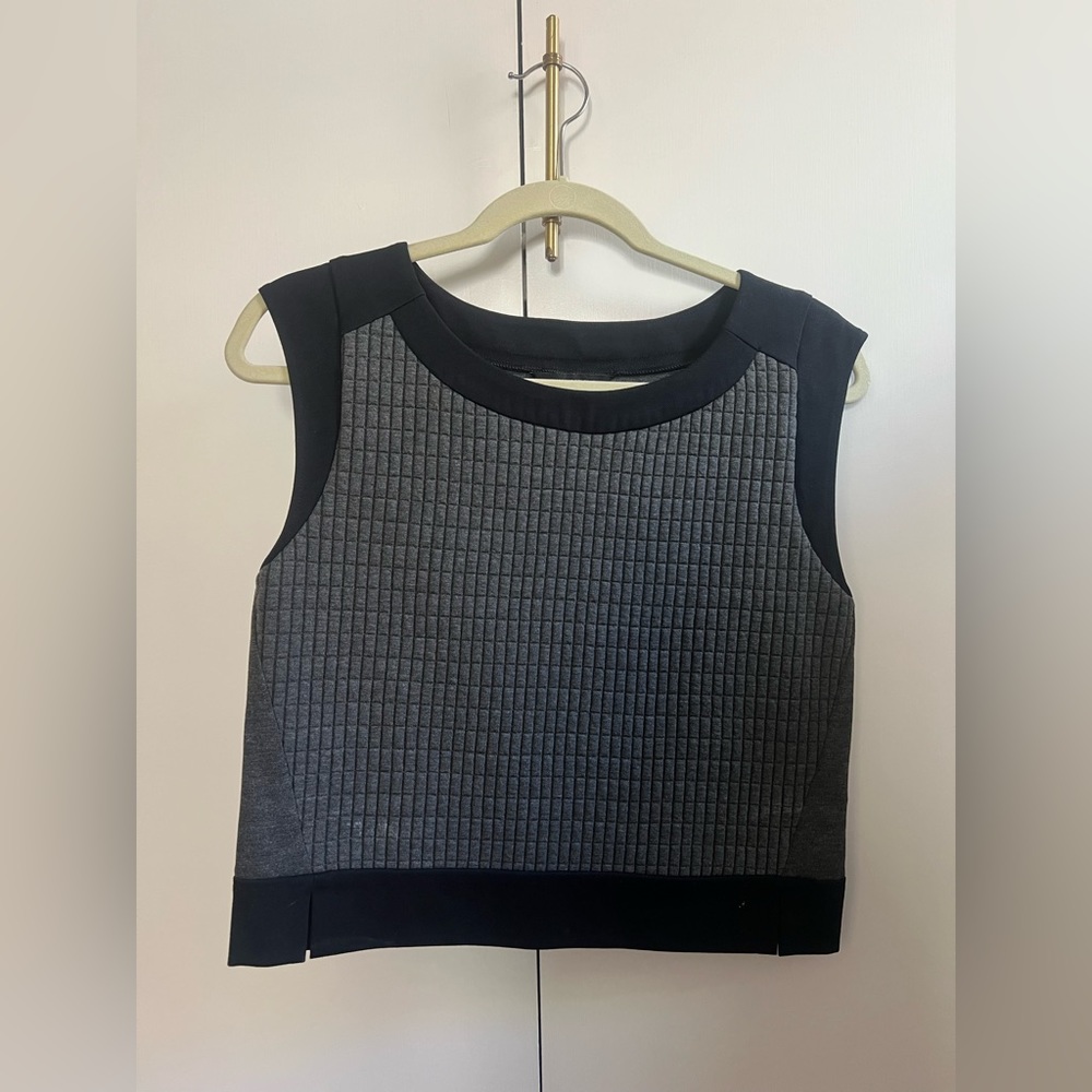 Banana Republic grey and black short cap sleeve top